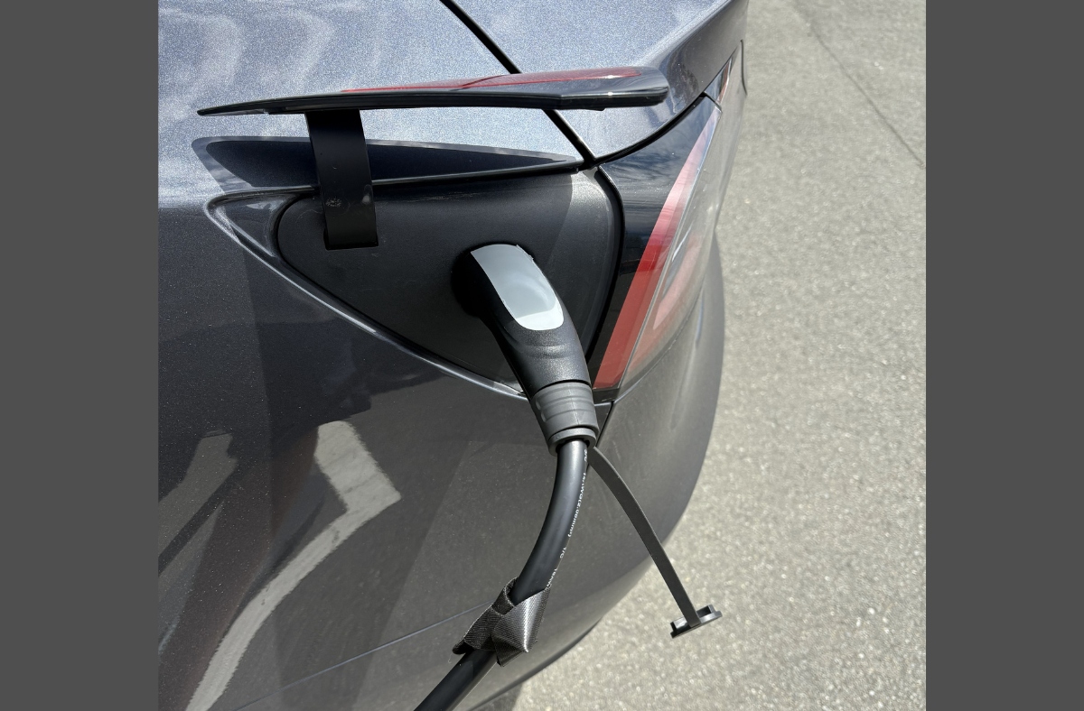 tesla exJAP 10a portable charging cable (1)